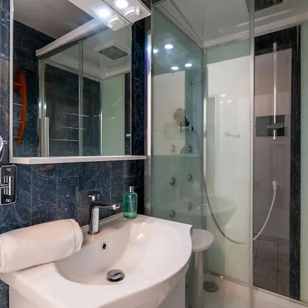 Apartment Apartment Les Terrasses Du Levant By Interhome