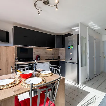 Apartment Les Terrasses Du Levant By Interhome Apartment